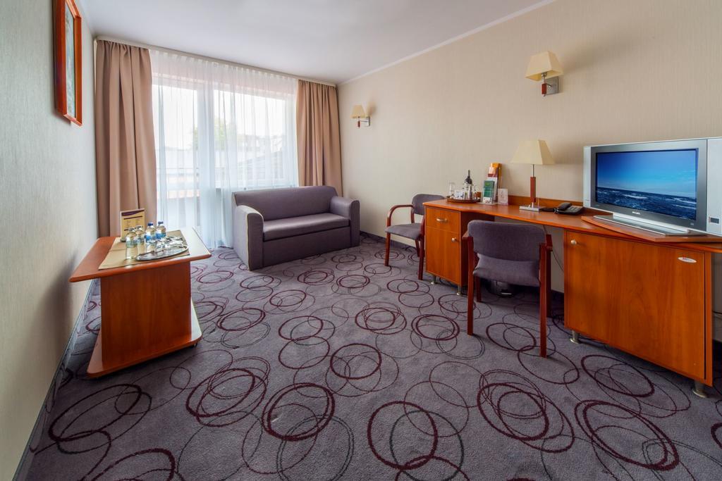 Hotel Lidia Spa & Wellness Дарволко Екстериор снимка