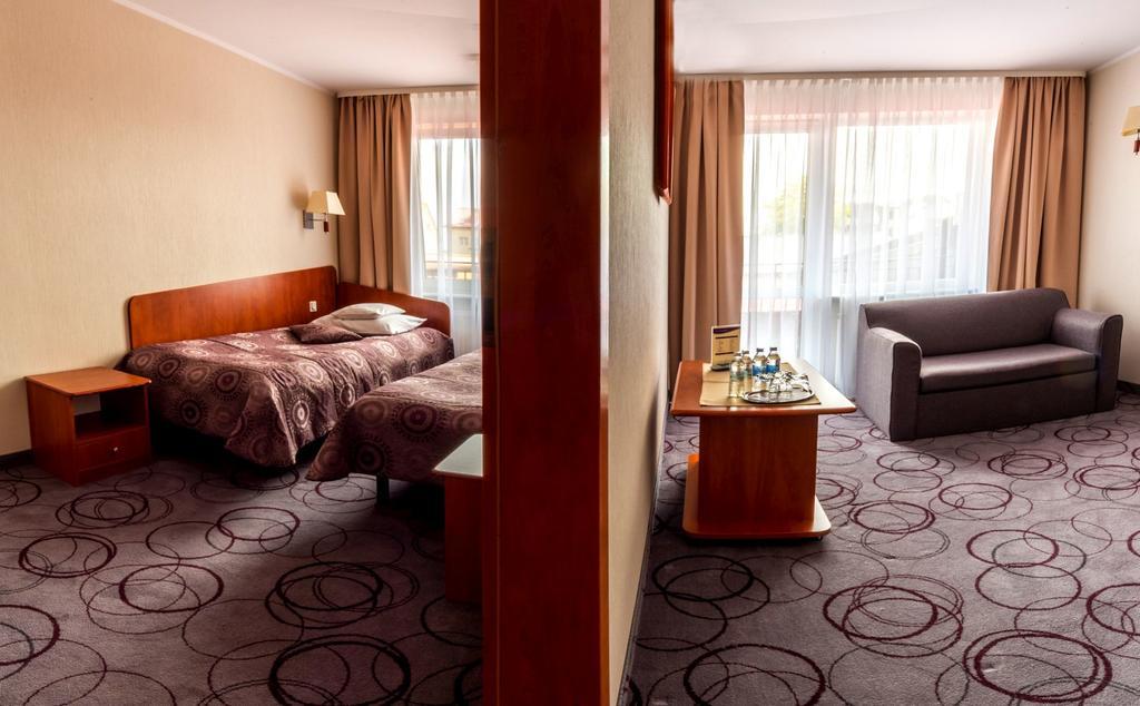 Hotel Lidia Spa & Wellness Дарволко Екстериор снимка