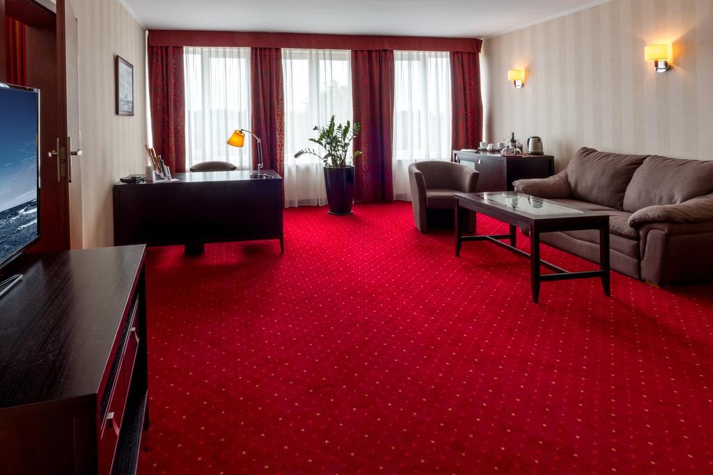 Hotel Lidia Spa & Wellness Дарволко Екстериор снимка