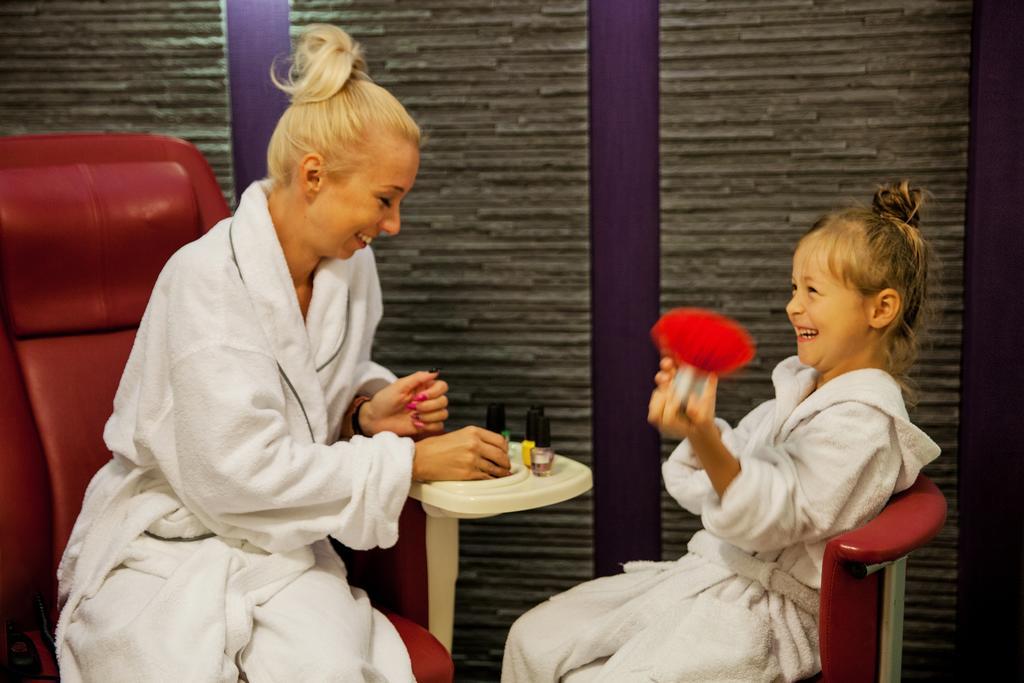 Hotel Lidia Spa & Wellness Дарволко Екстериор снимка